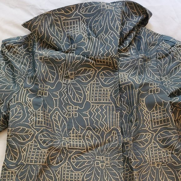 Vivienne Tam green and gold ¾ sleeve cropped swing - Picture 6 of 9